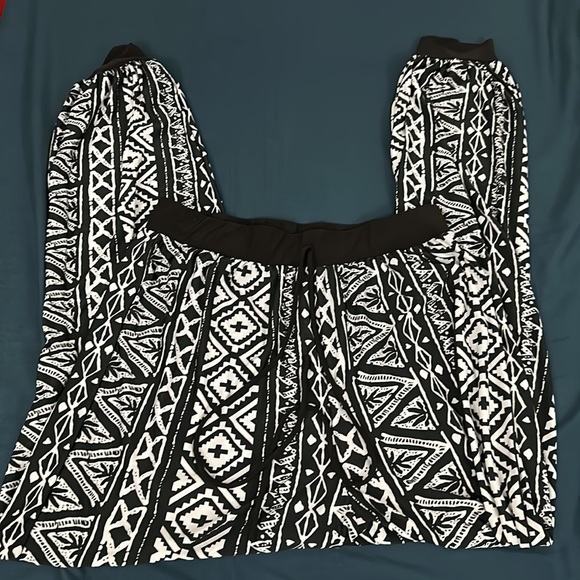 Two piece jumpsuit black and white print - Picture 3 of 3